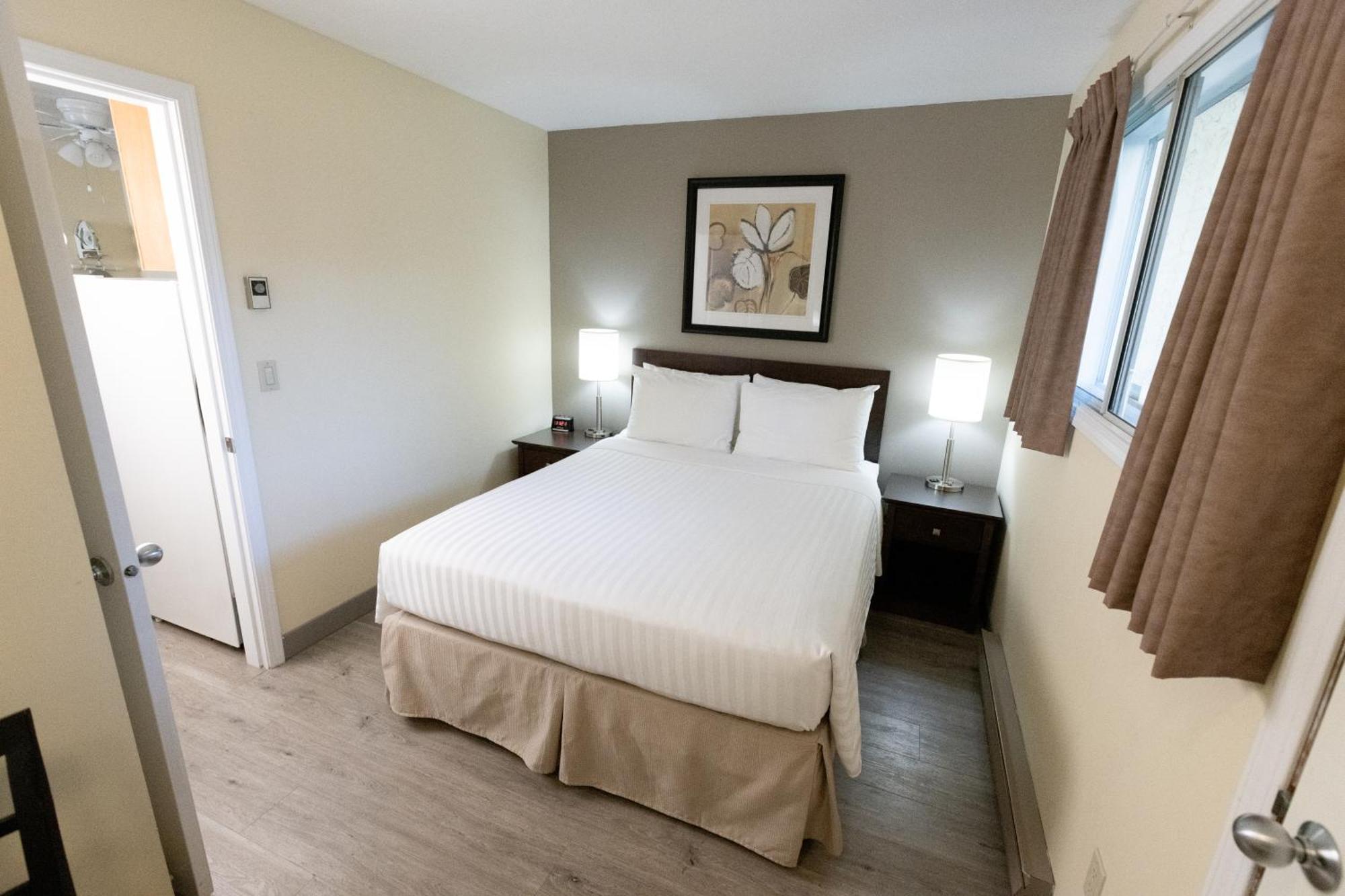 Siesta Suites Kelowna Exterior foto
