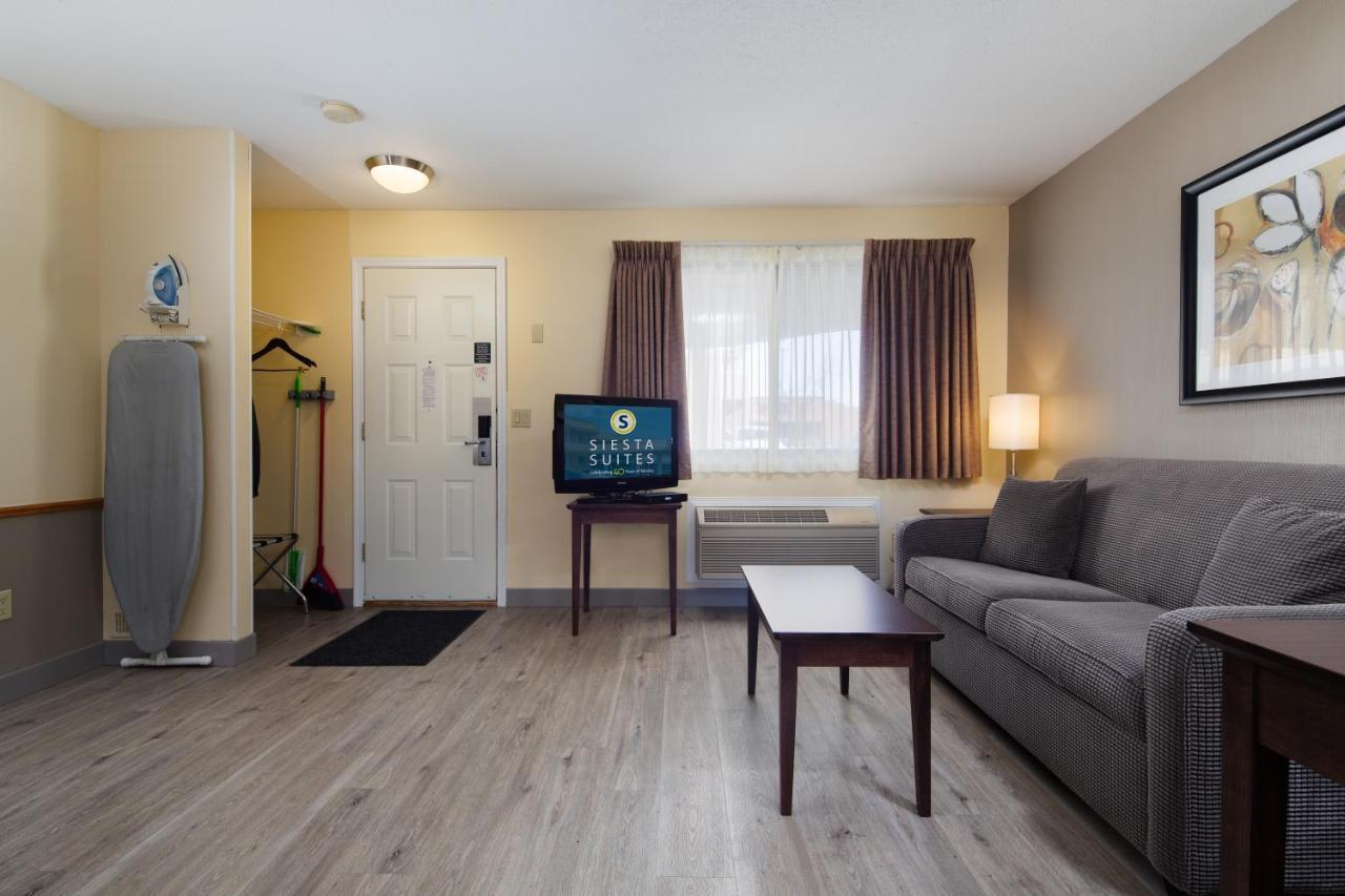 Siesta Suites Kelowna Exterior foto
